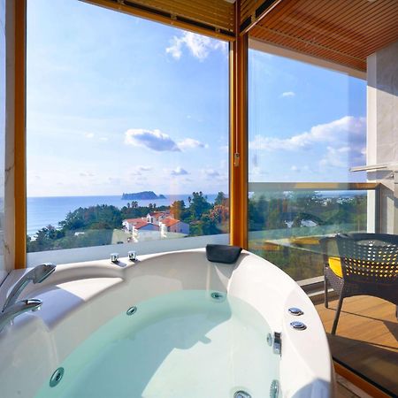 Goldone Hotel & Suites Сеогвипо Екстериор снимка